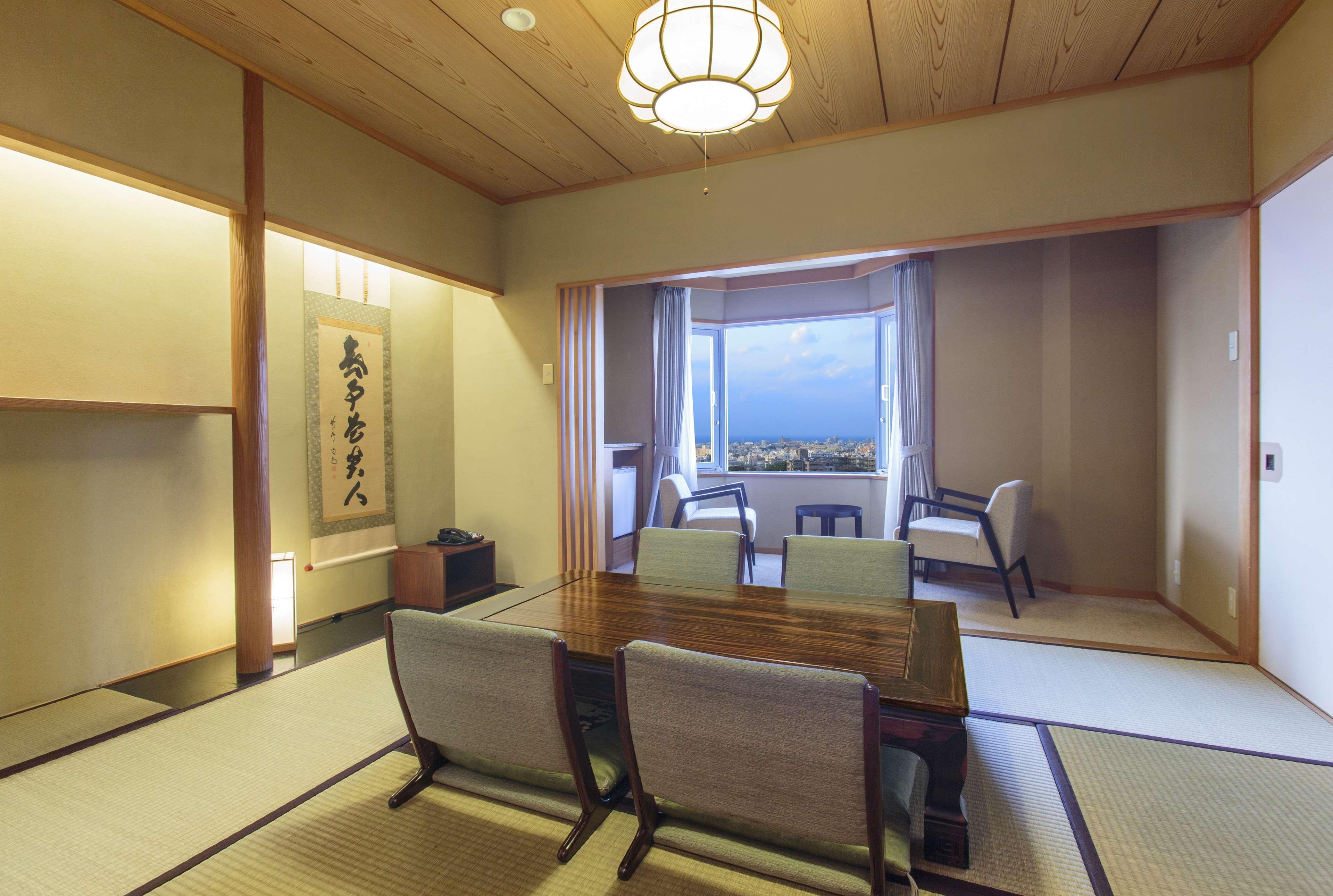 Doubletree By Hilton Naha Shuri Castle Экстерьер фото