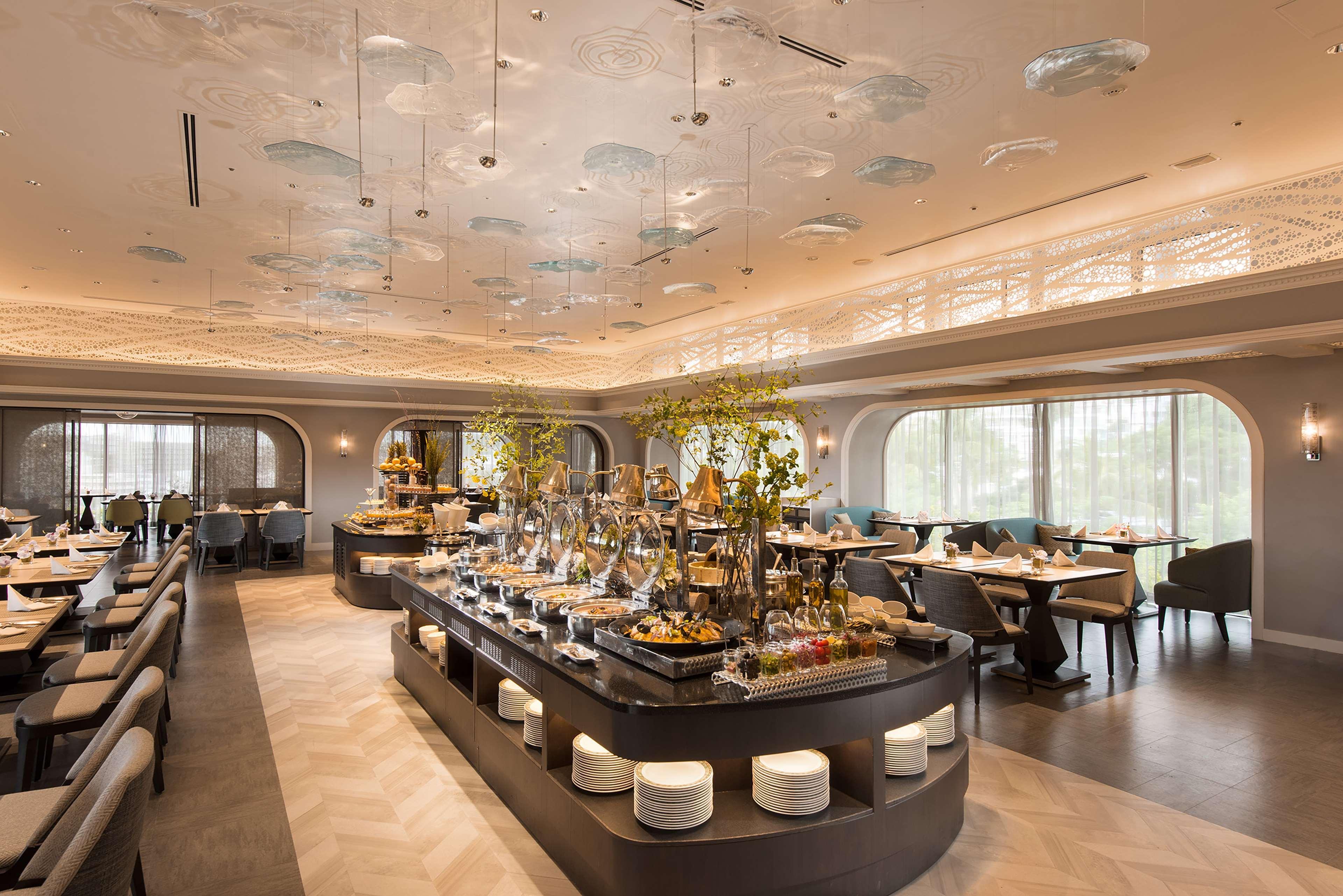 Doubletree By Hilton Naha Shuri Castle Экстерьер фото
