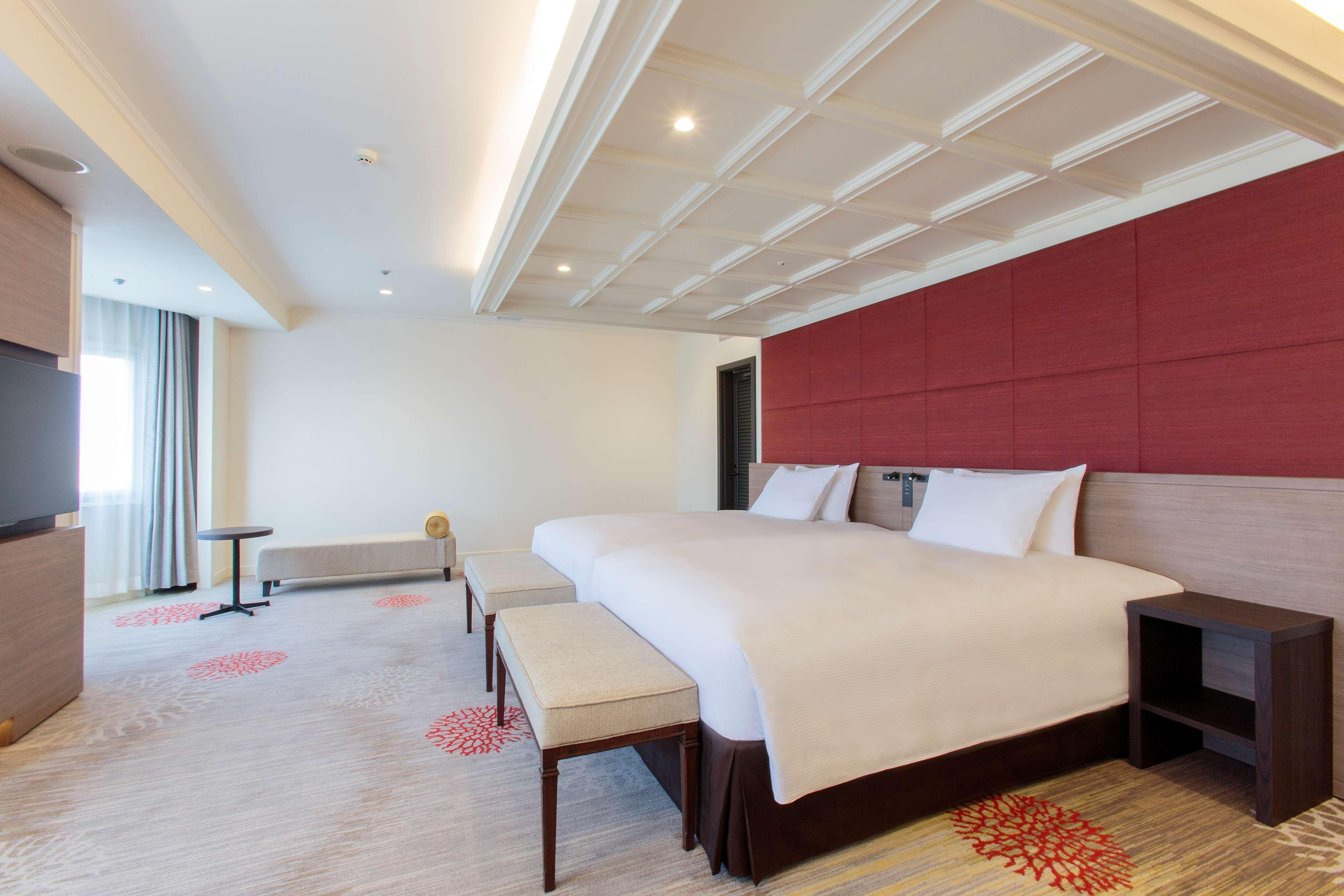 Doubletree By Hilton Naha Shuri Castle Экстерьер фото