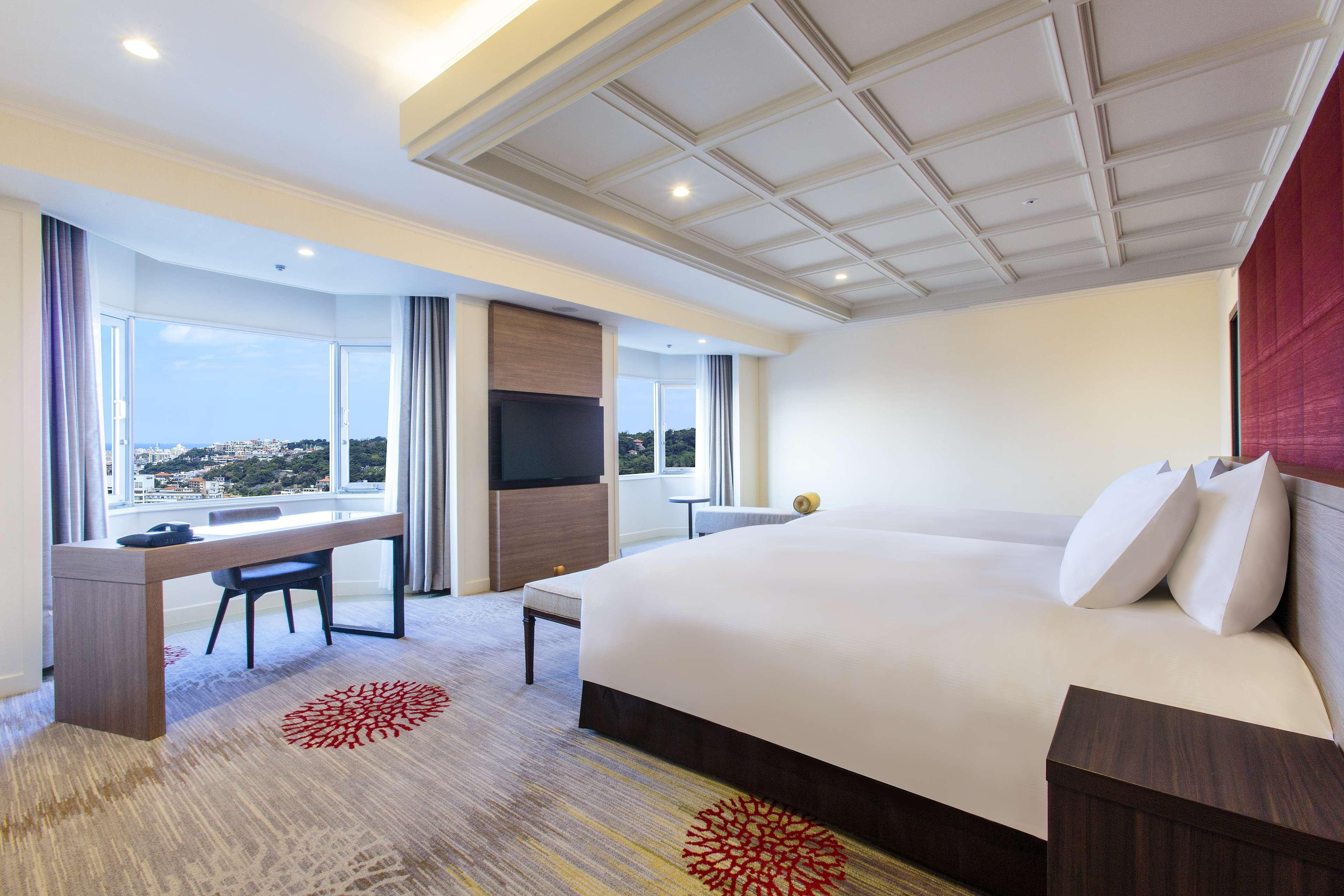 Doubletree By Hilton Naha Shuri Castle Экстерьер фото