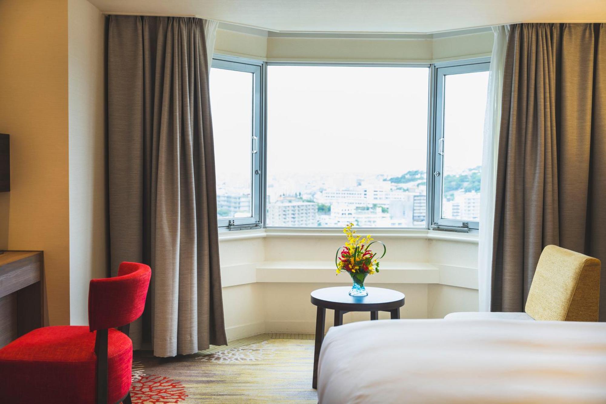 Doubletree By Hilton Naha Shuri Castle Экстерьер фото