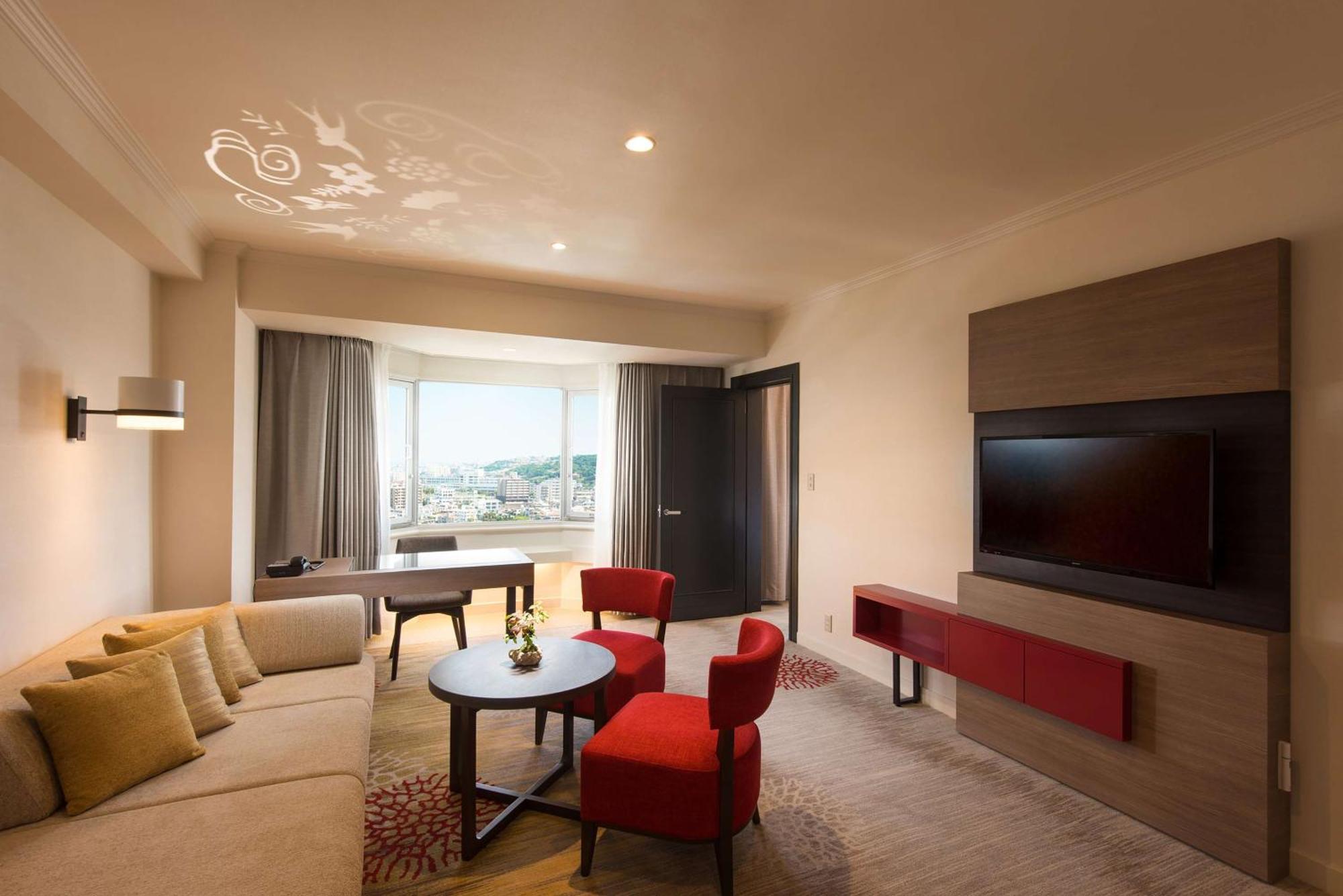 Doubletree By Hilton Naha Shuri Castle Экстерьер фото