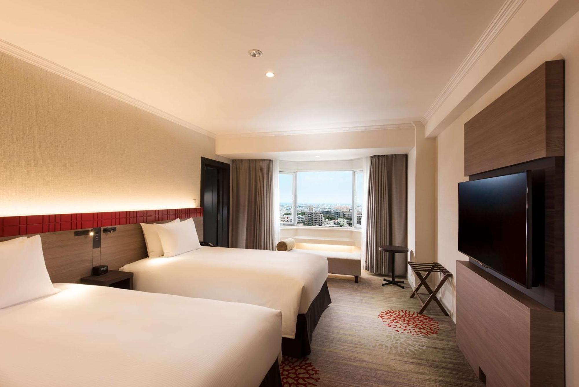 Doubletree By Hilton Naha Shuri Castle Экстерьер фото